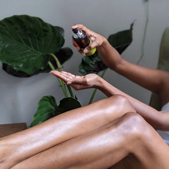 Purifying body oil | Urban Veda