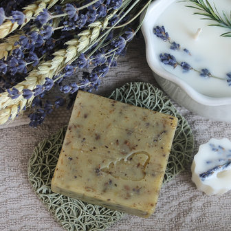 Lavender scrub zeep | Atelier do sabao