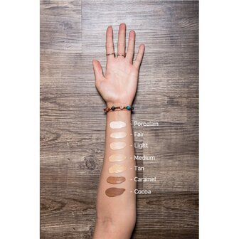 Swatches tinted moisturiser | PHB