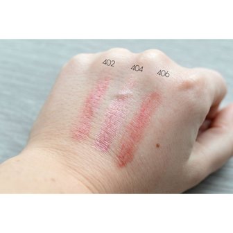 Swatches lipsticks BoHo green make-up