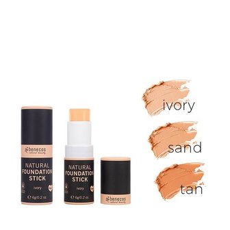 Foundation in drie kleuren verkrijgbaar