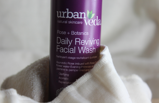 Daily reviving facial wash | Urban Veda