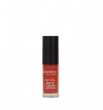 Mooie matte vloeibare lipstick